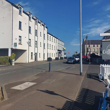 Marine Beach Escape Castlerock Beside Beach Golf Course And Pub Extérieur photo